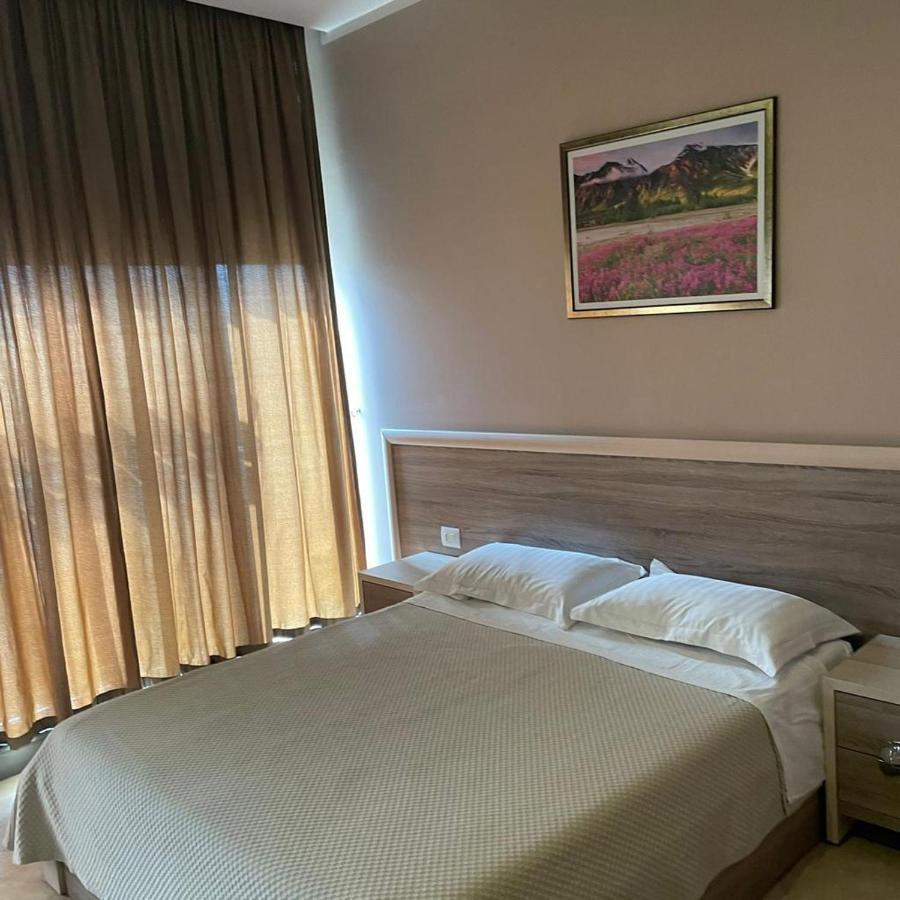 Hotel Terminal Тирана Экстерьер фото