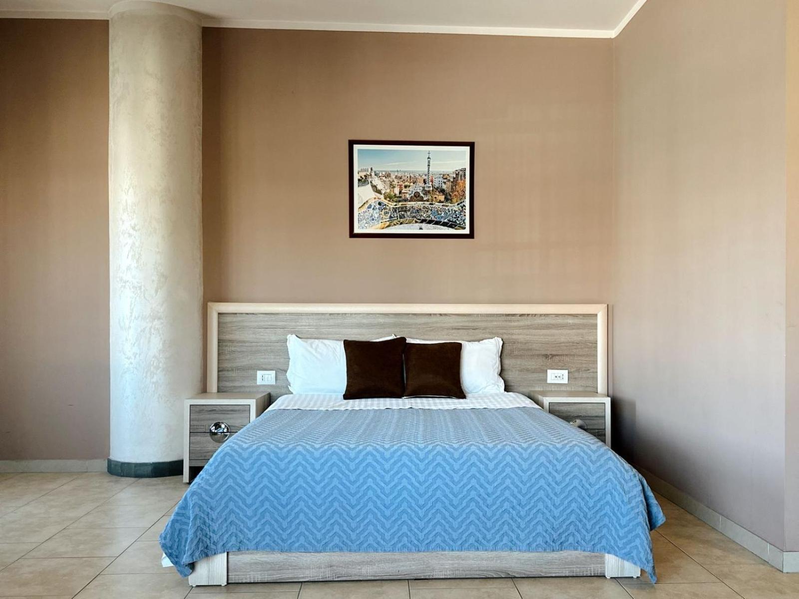 Hotel Terminal Тирана Экстерьер фото