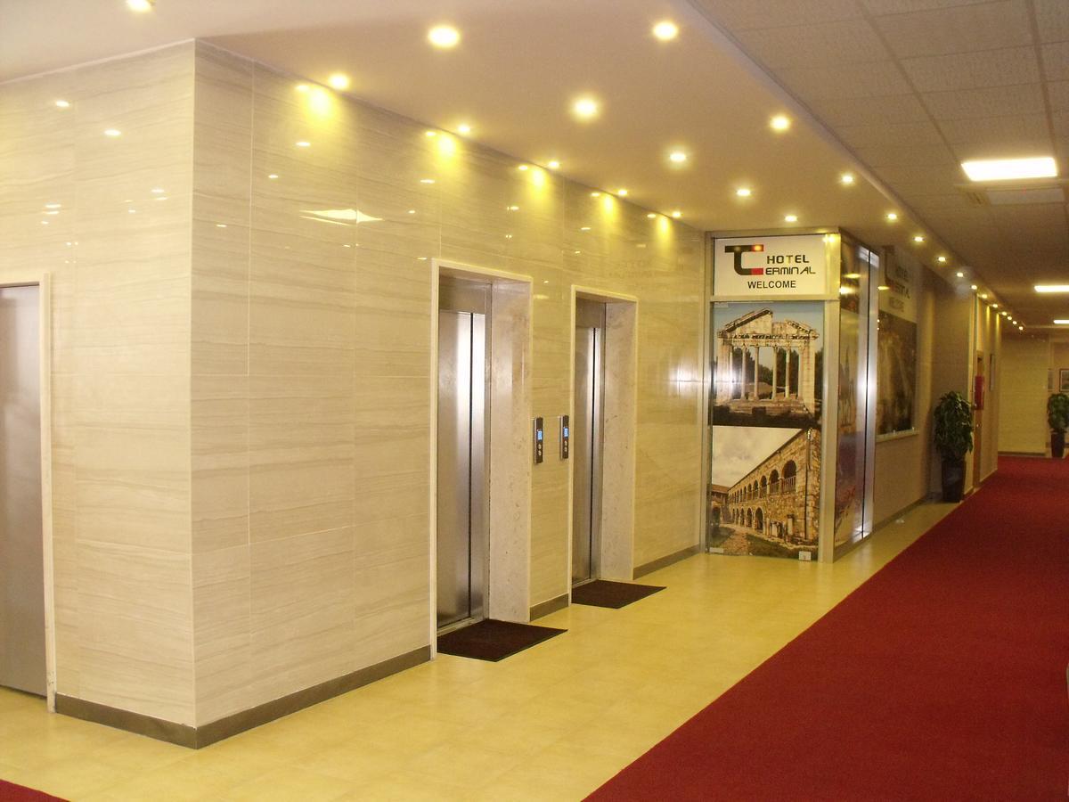 Hotel Terminal Тирана Экстерьер фото