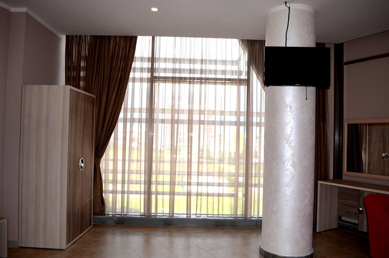 Hotel Terminal Тирана Экстерьер фото