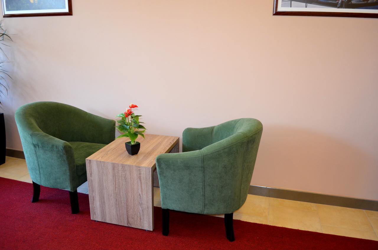Hotel Terminal Тирана Экстерьер фото